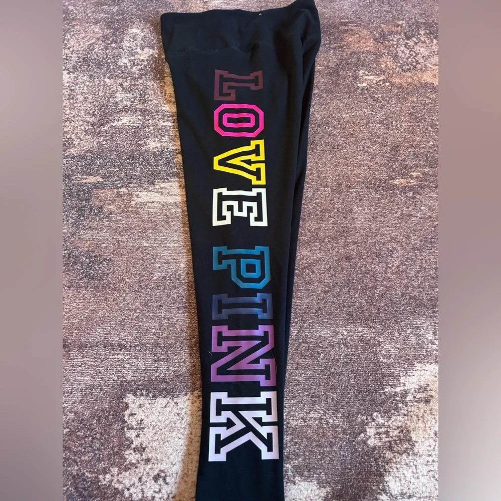 PINK Victoria's Secret Leggings - Black with Multicolor Love Pink size large - Picture 1 of 3
